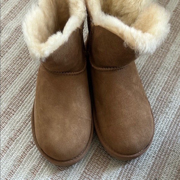 UGG chestnut Bailey mini zip Shearling Boots - Picture 4 of 4